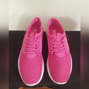 Everlast womens hot pink tennis shoes